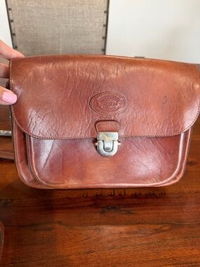 Vintage Oroton Cognac Brown Leather Messenger Bag with Front Clasp